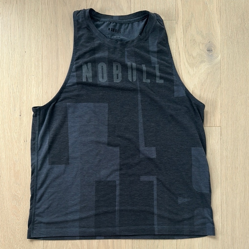 NOBULL High neck Tank Top - more than influencers collection large